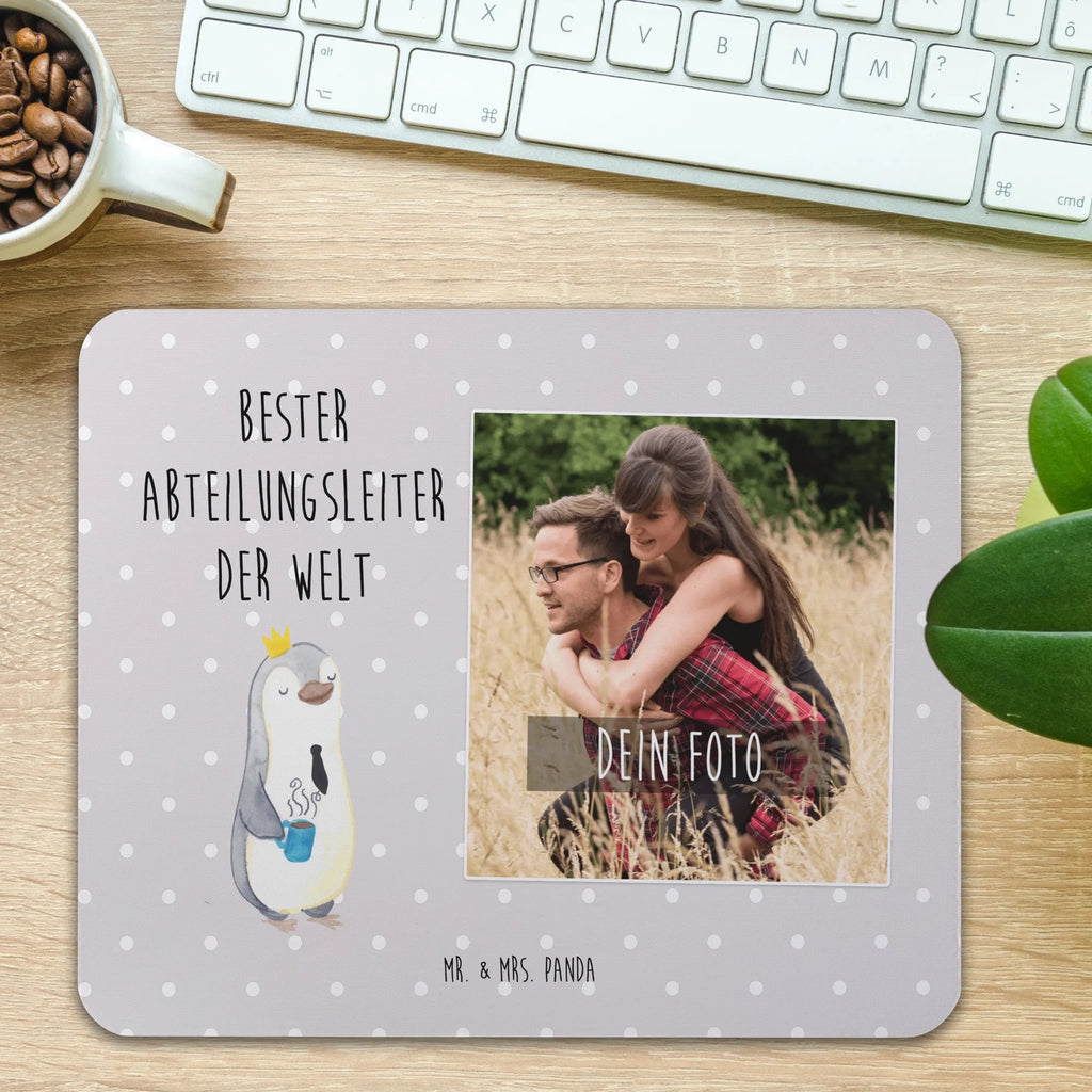 Personalisiertes Foto Mauspad Pinguin Bester Abteilungsleiter der Welt Personalisiertes Foto Mauspad, für, Dankeschön, Geschenk, Schenken, Geburtstag, Geburtstagsgeschenk, Geschenkidee, Danke, Bedanken, Mitbringsel, Freude machen, Geschenktipp, Abteilungsleiter, Leiter, Geschäftsführer, Vorgesetzter, Kollege, Arbeit, Büro, Abschiedsgeschenk, Ruhestand, Abschied, Chef