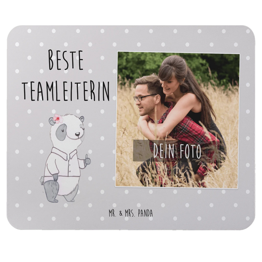 Personalisiertes Foto Mauspad Panda Beste Teamleiterin Personalisiertes Foto Mauspad, für, Dankeschön, Geschenk, Schenken, Geburtstag, Geburtstagsgeschenk, Geschenkidee, Danke, Bedanken, Mitbringsel, Freude machen, Geschenktipp, Teamleiterin, Seminarleiterin, Gruppenleiterin, Leiterin, Kollegin, Chefin, Vorgesetzte, Abschied, Abschiedsgeschenk, Ruhestand