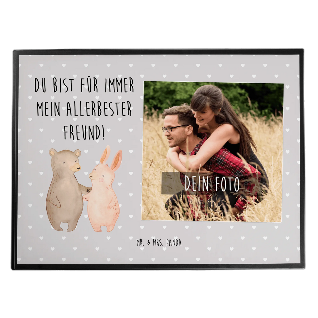 Personalisierte Foto Schreibtischunterlage Bär und Hase Umarmen Personalisierte Foto Schreibtischunterlage, Liebe, Partner, Freund, Freundin, Ehemann, Ehefrau, Heiraten, Verlobung, Heiratsantrag, Liebesgeschenk, Jahrestag, Hocheitstag, Freunde, bester Freund, Hase, Bär, Bärchen, best friends