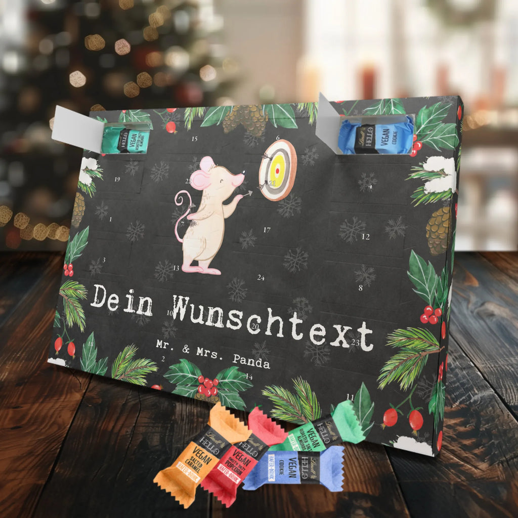 Personalisierter veganer Adventskalender Maus Dart spielen Personalisierter veganer Adventskalender, Geschenk, Sport, Sportart, Hobby, Schenken, Danke, Dankeschön, Auszeichnung, Gewinn, Sportler, Dart spielen, Darten, Darts, Dart Turnier