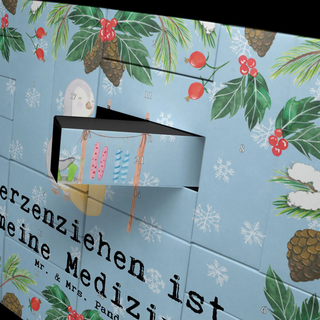 Befüllbarer Adventskalender Pinguin Kerzenziehen Befüllbarer Adventskalender, Adventskalender zum selbst befüllen, Geschenk, Sport, Sportart, Hobby, Schenken, Danke, Dankeschön, Auszeichnung, Gewinn, Sportler, Kerzenziehen, Kerzen ziehen. DIY, Deko basteln