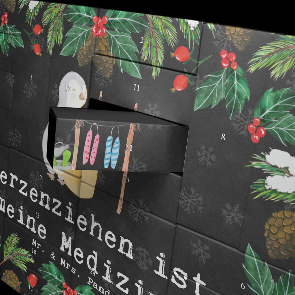 Befüllbarer Adventskalender Pinguin Kerzenziehen Befüllbarer Adventskalender, Adventskalender zum selbst befüllen, Geschenk, Sport, Sportart, Hobby, Schenken, Danke, Dankeschön, Auszeichnung, Gewinn, Sportler, Kerzenziehen, Kerzen ziehen. DIY, Deko basteln