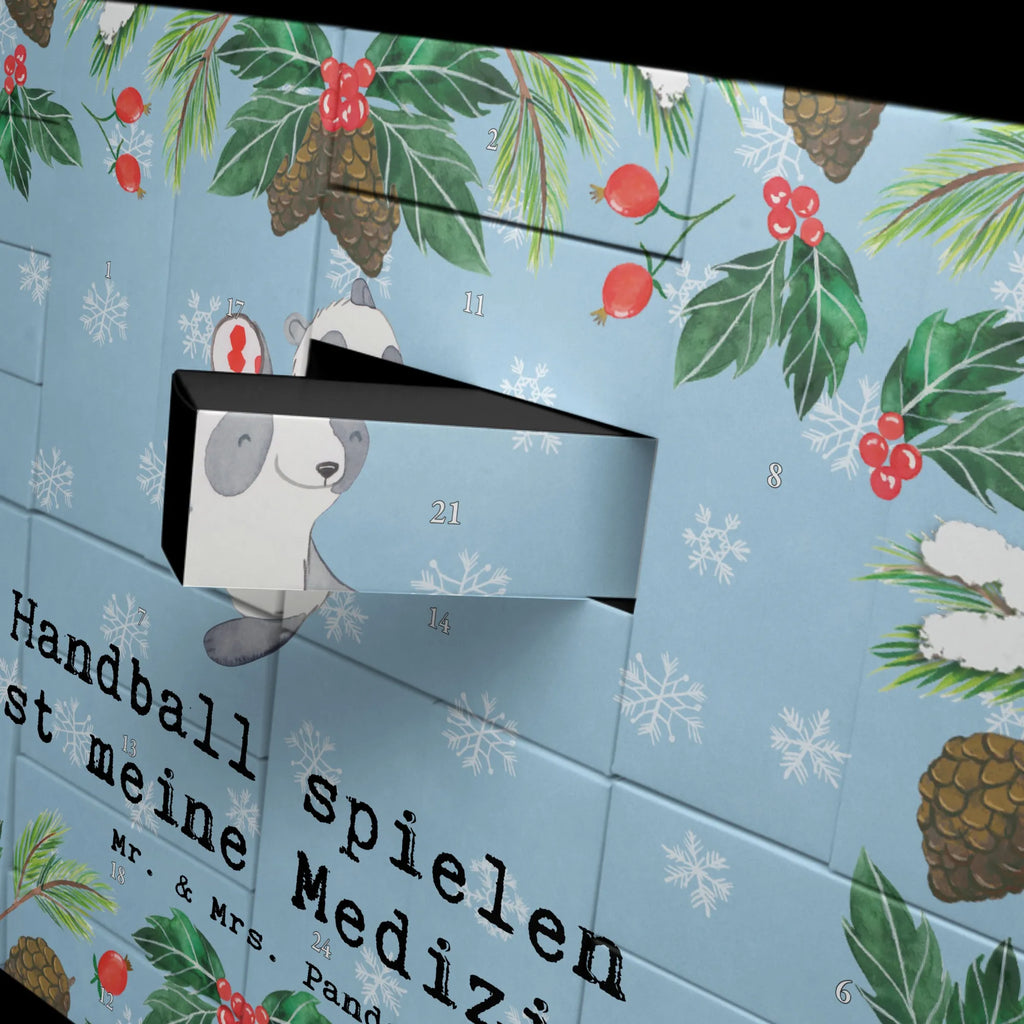 Befüllbarer Adventskalender Panda Handball spielen Befüllbarer Adventskalender, Adventskalender zum selbst befüllen, Geschenk, Sport, Sportart, Hobby, Schenken, Danke, Dankeschön, Auszeichnung, Gewinn, Sportler, Handball spielen, Handball Turnier, Handball Club, Handball Verein