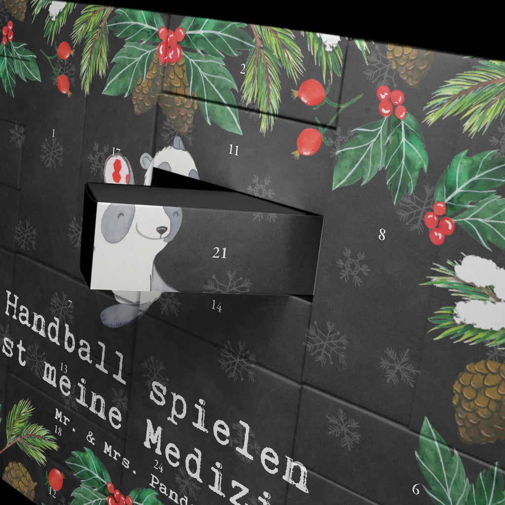 Befüllbarer Adventskalender Panda Handball spielen Befüllbarer Adventskalender, Adventskalender zum selbst befüllen, Geschenk, Sport, Sportart, Hobby, Schenken, Danke, Dankeschön, Auszeichnung, Gewinn, Sportler, Handball spielen, Handball Turnier, Handball Club, Handball Verein