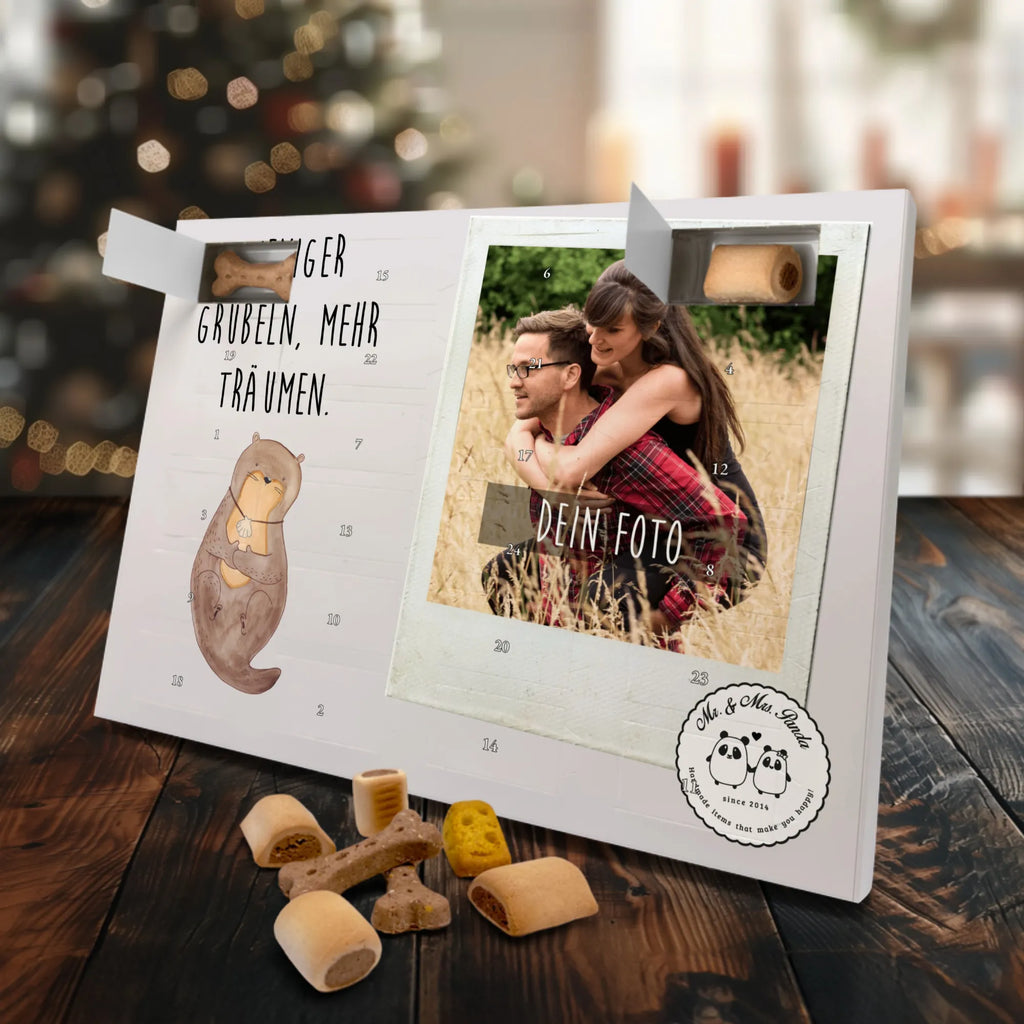 Personalisierter Hunde Foto Adventskalender Otter Muschel Personalisierter Hunde Foto Adventskalender, Otter, Fischotter, Seeotter, Otterliebe, grübeln, träumen, Motivation, Tagträumen, Büro