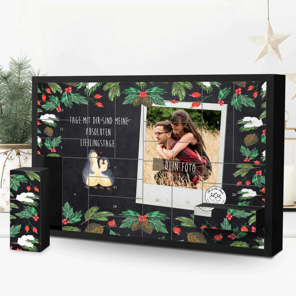 Personalisierter Befüllbarer Foto Adventskalender Pinguin umarmen Personalisierter Befüllbarer Foto Adventskalender, Pinguin, Liebe, Liebespaar, Liebesbeweis, Liebesgeschenk, Verlobung, Jahrestag, Hochzeitstag, Hochzeit, Hochzeitsgeschenk