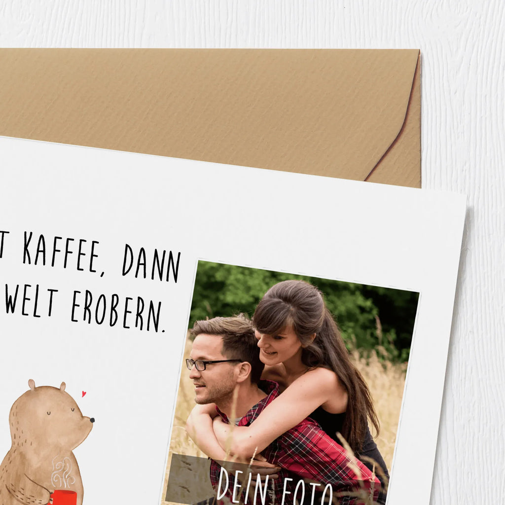 Personalisierte Foto Deluxe Karte Bär Kaffee Personalisierte Foto Grußkarte, Bär, Teddy, Teddybär, Kaffee, Coffee, Bären, guten Morgen, Morgenroutine, Welt erobern, Welt retten, Motivation