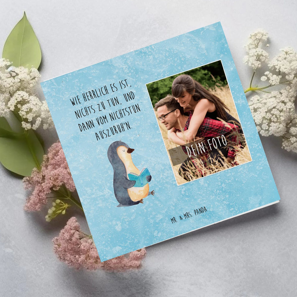 Personalisierte Foto Deluxe Karte Pinguin Buch Personalisierte Foto Grußkarte, Pinguin, Pinguine, Buch, Lesen, Bücherwurm, Nichtstun, Faulenzen, Ferien, Urlaub, Freizeit