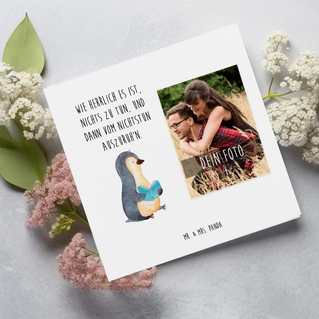 Personalisierte Foto Deluxe Karte Pinguin Buch Personalisierte Foto Grußkarte, Pinguin, Pinguine, Buch, Lesen, Bücherwurm, Nichtstun, Faulenzen, Ferien, Urlaub, Freizeit