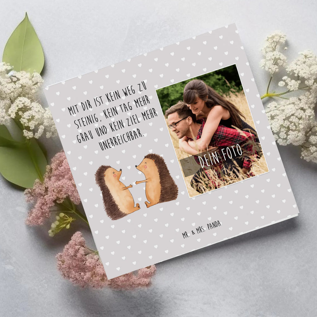 Personalisierte Foto Deluxe Karte Igel Liebe Personalisierte Foto Grußkarte, Liebe, Partner, Freund, Freundin, Ehemann, Ehefrau, Heiraten, Verlobung, Heiratsantrag, Liebesgeschenk, Jahrestag, Hocheitstag, Verliebt, Verlobt, Verheiratet, Geschenk, Liebesbeweis, Hochzeitstag, Hochzeit, Igel