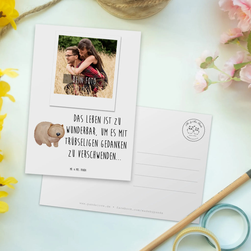 Personalisierte Foto Postkarte Wombat Personalisierte Foto Postkarte, Tiermotive, Gute Laune, lustige Sprüche, Tiere, Wombat, Das Leben ist schön, Motivation, Spruch, Australien