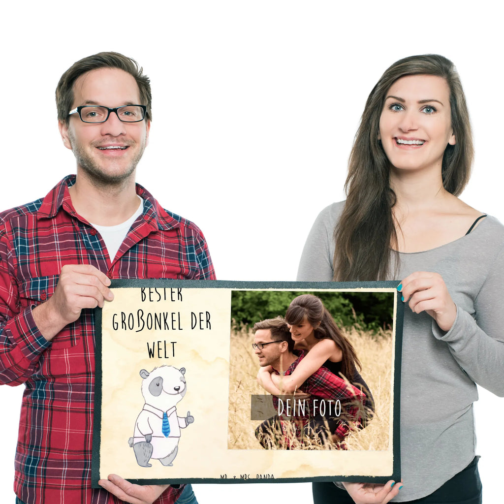 Personalisierte Foto Fußmatte Panda Bester Großonkel der Welt Personalisierte Foto Fußmatte, für, Dankeschön, Geschenk, Schenken, Geburtstag, Geburtstagsgeschenk, Geschenkidee, Danke, Bedanken, Mitbringsel, Freude machen, Geschenktipp, Großonkel, Onkel