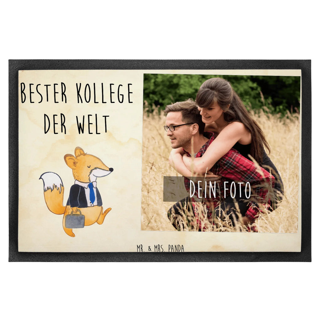 Personalisierte Foto Fußmatte Fuchs Bester Kollege der Welt Personalisierte Foto Fußmatte, für, Dankeschön, Geschenk, Schenken, Geburtstag, Geburtstagsgeschenk, Geschenkidee, Danke, Bedanken, Mitbringsel, Freude machen, Geschenktipp, Arbeitskollege, Kollege, Büro, Abschiedsgeschenk, Ruhestand, Arbeit, Mitarbeiter, Berufsgenosse, Beruf