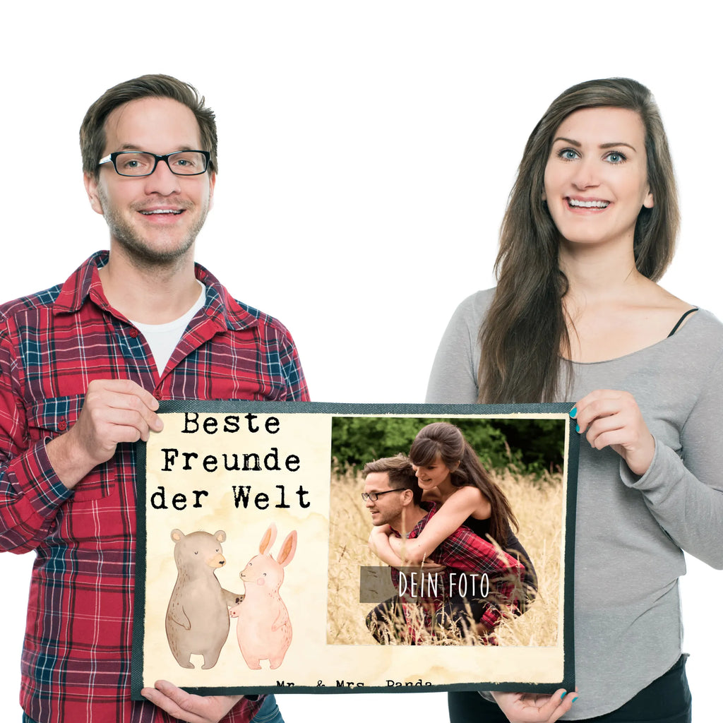 Personalisierte Foto Fußmatte Hase Beste Freunde der Welt Personalisierte Foto Fußmatte, für, Dankeschön, Geschenk, Schenken, Geburtstag, Geburtstagsgeschenk, Geschenkidee, Danke, Bedanken, Mitbringsel, Freude machen, Geschenktipp, Freunde, best friends, Freundschaft, Freundin, Freund, Clique, Kumpel, bae, bff