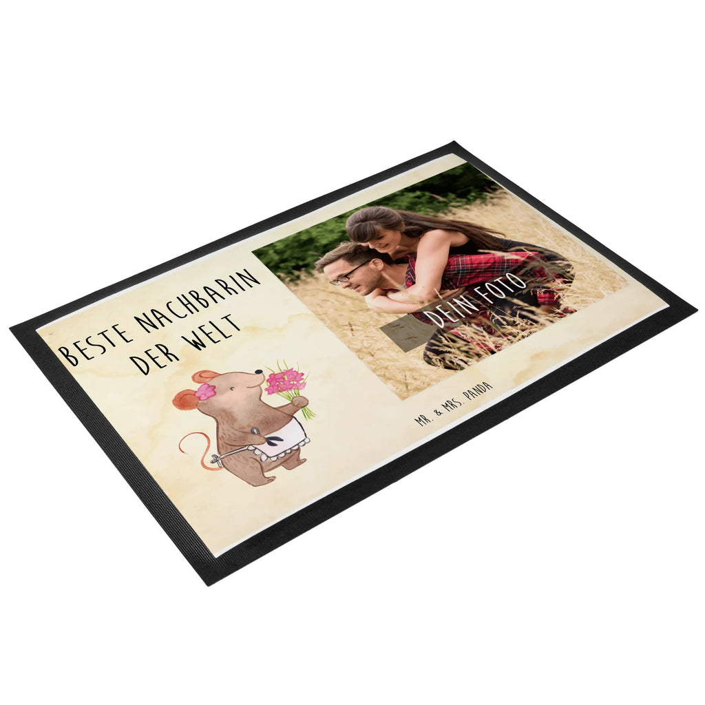 Personalisierte Foto Fußmatte Maus Beste Nachbarin der Welt Personalisierte Foto Fußmatte, für, Dankeschön, Geschenk, Schenken, Geburtstag, Geburtstagsgeschenk, Geschenkidee, Danke, Bedanken, Mitbringsel, Freude machen, Geschenktipp, Nachbarin, Nachbarn, Nachbarschaft, Freundin, Angrenzer, Anwohnerin, Bewohnerin, Freundschaft