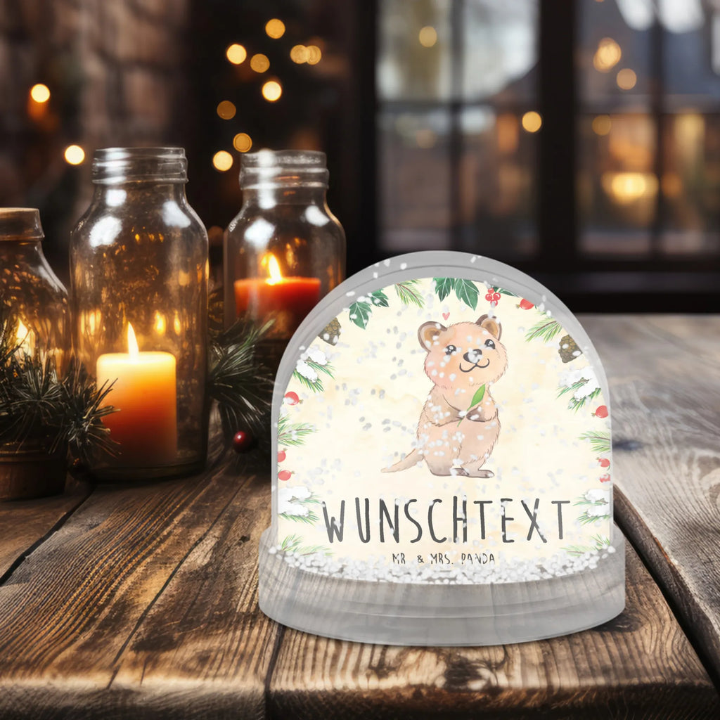 Personalisierte Schneekugel Quokka Happy Personalisierte Schneekugel, Personalisierte Schüttelkugel, Personalisierte  Wunderkugel, Tiermotive, Gute Laune, lustige Sprüche, Tiere, Quokka, Verschieben, Aufschieberitis, Lustiger Spruch, Niedliches Tier, Dinge erledigen