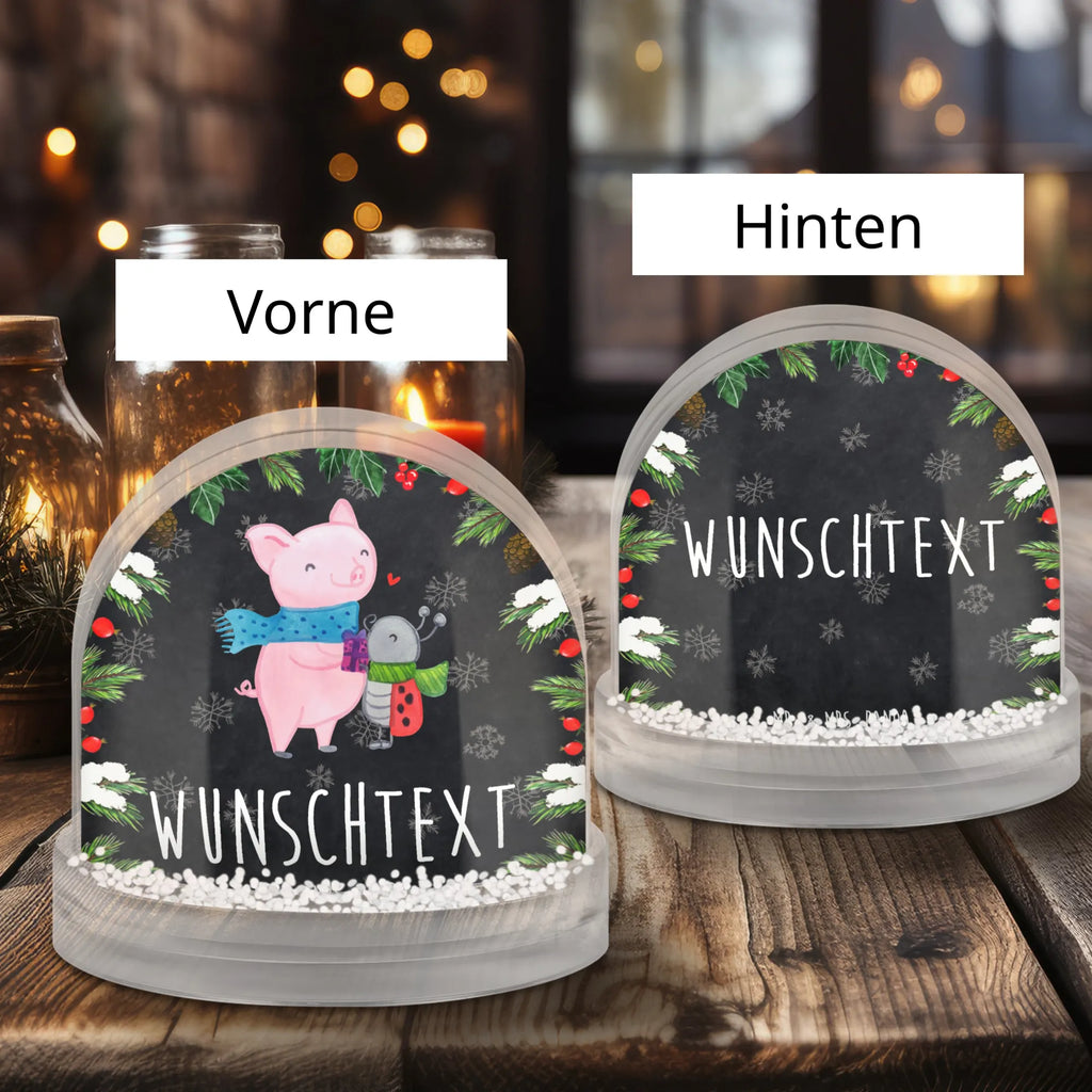 Personalisierte Schneekugel Glühschwein Smörle Personalisierte Schneekugel, Personalisierte Schüttelkugel, Personalisierte  Wunderkugel, Winter, Weihnachten, Weihnachtsdeko, Nikolaus, Advent, Heiligabend, Wintermotiv, Handgezeichnetes Glühschwein, Kreatives Glühschwein Design, Winterlicher Glühwein Spruch, Glühwein Liebhaber Geschenk, Herzliches Marienkäfer Motiv, Marienkäfer in Winterkleidung, Glühwein ist köstlich Spruch, Smörle der stolze Marienkäfer, Süßer Marienkäfer gibt Geschenk, Romantische Geschenkidee Glühwein