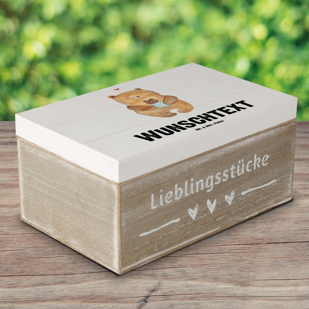 Personalisierte Holzkiste Bär Baby Holzkiste mit Namen, Kiste mit Namen, Schatzkiste mit Namen, Truhe mit Namen, Schatulle mit Namen, Erinnerungsbox mit Namen, Erinnerungskiste, mit Namen, Dekokiste mit Namen, Aufbewahrungsbox mit Namen, Holzkiste Personalisiert, Kiste Personalisiert, Schatzkiste Personalisiert, Truhe Personalisiert, Schatulle Personalisiert, Erinnerungsbox Personalisiert, Erinnerungskiste Personalisiert, Dekokiste Personalisiert, Aufbewahrungsbox Personalisiert, Geschenkbox personalisiert, GEschenkdose personalisiert, Bär, Teddy, Teddybär, Eltern, Mutter, Baby, Taufe, Geburt, Nichte, Neffe, Enkel, Enkelin, Täufling, Geburtstag, Glückwunsch