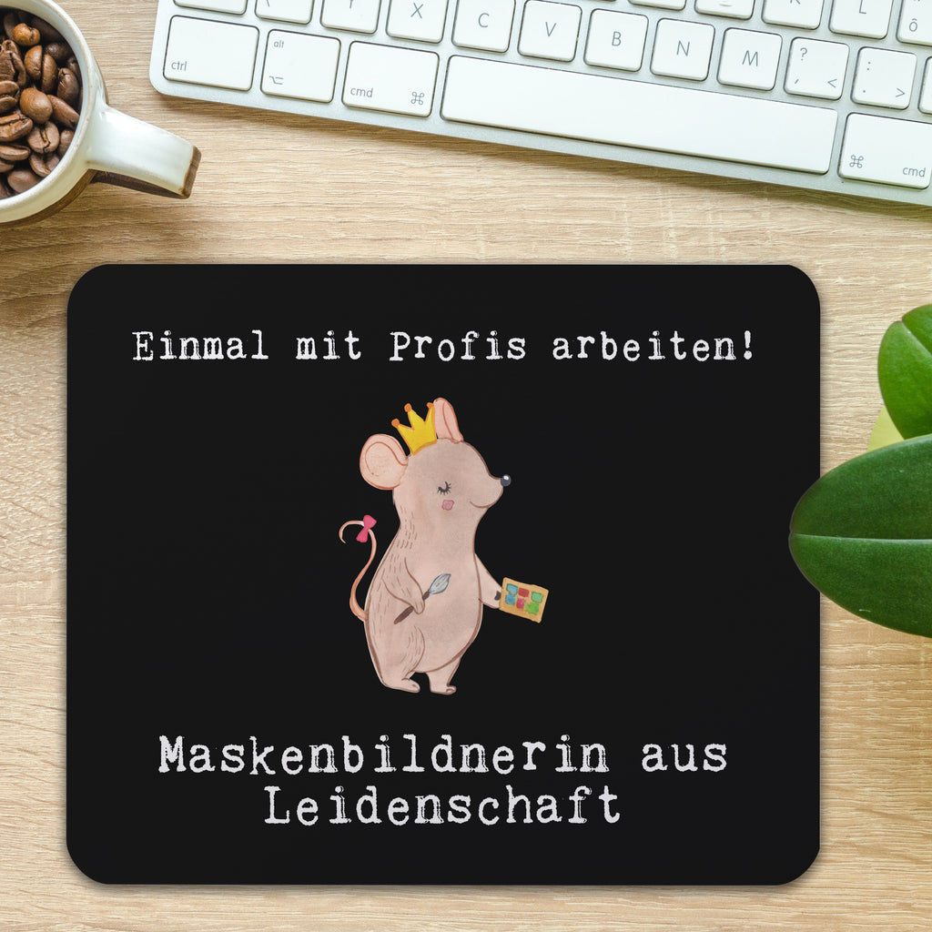 Mauspad Maskenbildnerin aus Leidenschaft Mousepad, Computer zubehör, Büroausstattung, PC Zubehör, Arbeitszimmer, Mauspad, Einzigartiges Mauspad, Designer Mauspad, Mausunterlage, Mauspad Büro, Beruf, Ausbildung, Jubiläum, Abschied, Rente, Kollege, Kollegin, Geschenk, Schenken, Arbeitskollege, Mitarbeiter, Firma, Danke, Dankeschön, Kosmetikerin, Make Up Artist, Maskenbildnerin, Visagistin, Beauty Salon, Kosmetikstudio, Eröffnung