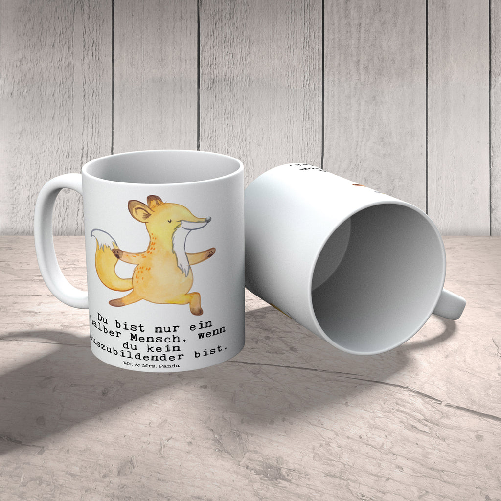 Tasse Auszubildender mit Herz Tasse, Kaffeetasse, Teetasse, Becher, Kaffeebecher, Teebecher, Keramiktasse, Porzellantasse, Büro Tasse, Geschenk Tasse, Tasse Sprüche, Tasse Motive, Kaffeetassen, Tasse bedrucken, Designer Tasse, Cappuccino Tassen, Schöne Teetassen, Beruf, Ausbildung, Jubiläum, Abschied, Rente, Kollege, Kollegin, Geschenk, Schenken, Arbeitskollege, Mitarbeiter, Firma, Danke, Dankeschön, Auszubildender, Azubi, Ausbildungsbeginn, Abschlussprüfung, Beginn der Ausbildung, Glücksbringer zur Ausbildung, Preis