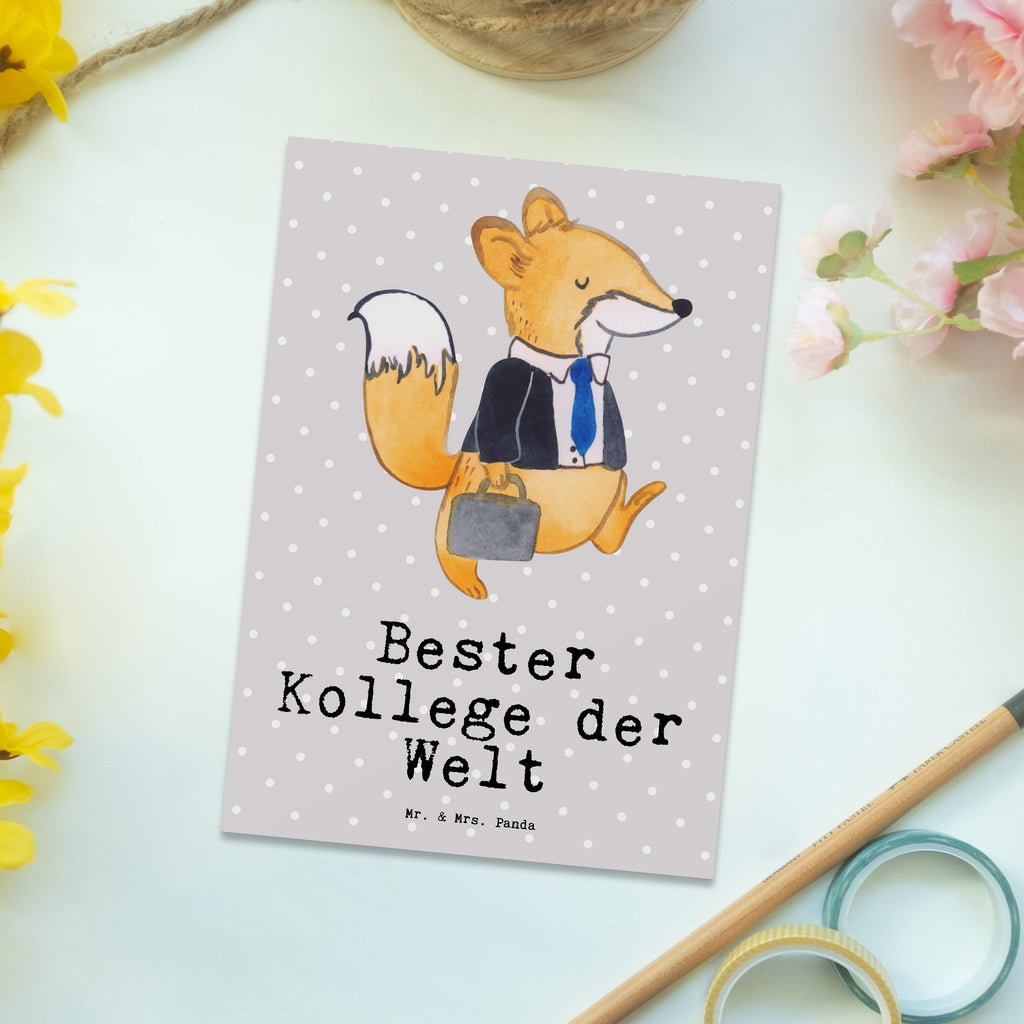 Postkarte Fuchs Bester Kollege der Welt Postkarte, Karte, Geschenkkarte, Grußkarte, Einladung, Ansichtskarte, Geburtstagskarte, Einladungskarte, Dankeskarte, Ansichtskarten, Einladung Geburtstag, Einladungskarten Geburtstag, für, Dankeschön, Geschenk, Schenken, Geburtstag, Geburtstagsgeschenk, Geschenkidee, Danke, Bedanken, Mitbringsel, Freude machen, Geschenktipp, Arbeitskollege, Kollege, Büro, Abschiedsgeschenk, Ruhestand, Arbeit, Mitarbeiter, Berufsgenosse, Beruf