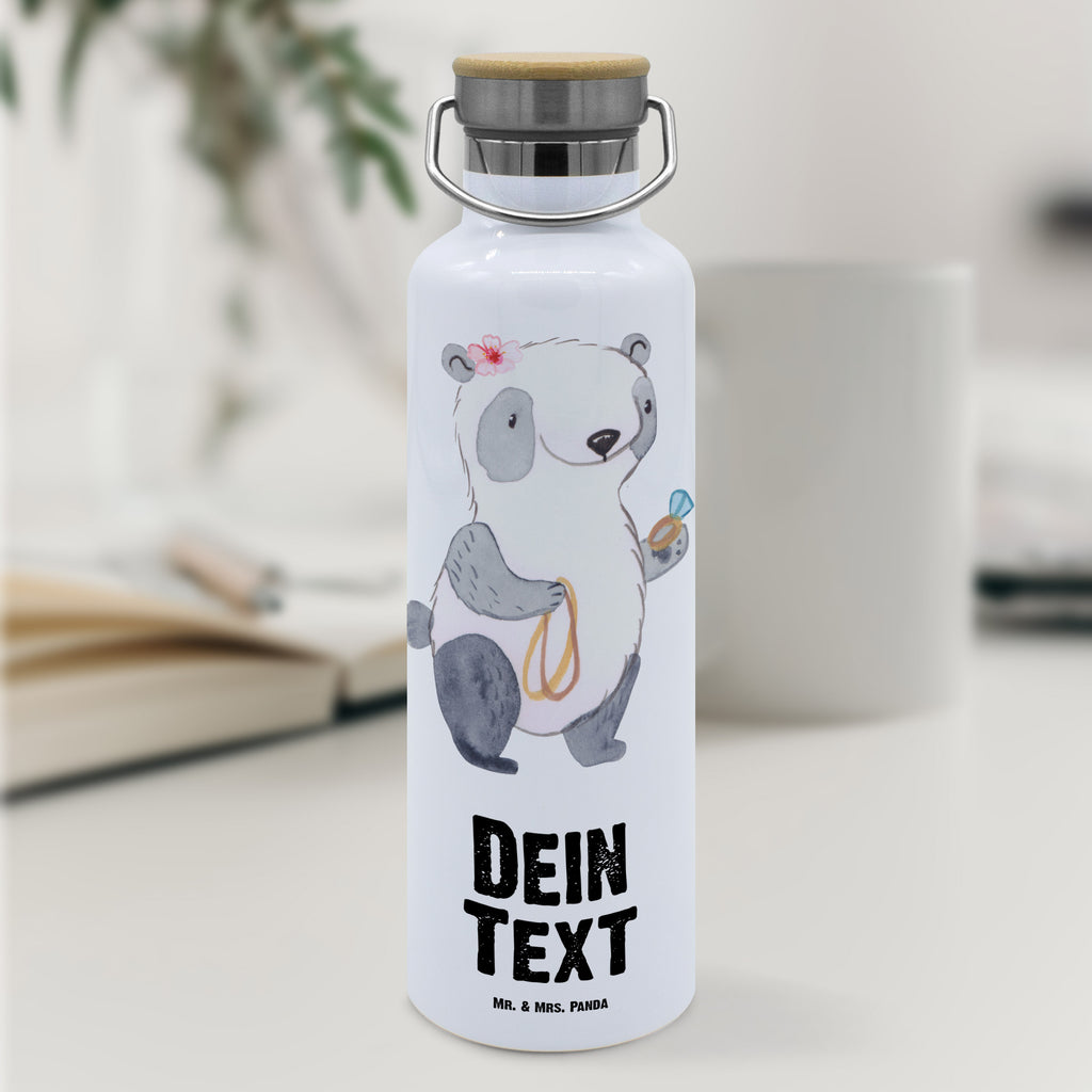 Personalisierte Trinkflasche Juwelierin mit Herz Personalisierte Trinkflasche, Trinkflasche mit Namen, Trinkflasche bedrucken, Flasche personalisiert, Trinkflasch mit Aufdruck, Trinkflasche Werbegeschenk, Namensaufdruck Trinkflasche, Sportflasche personalisiert, Trinkflasche Sport, Beruf, Ausbildung, Jubiläum, Abschied, Rente, Kollege, Kollegin, Geschenk, Schenken, Arbeitskollege, Mitarbeiter, Firma, Danke, Dankeschön, Juwelierin, Goldschmiedin, Schmuckwarenhändlerin, Schmuckgeschäft, Eröffnung