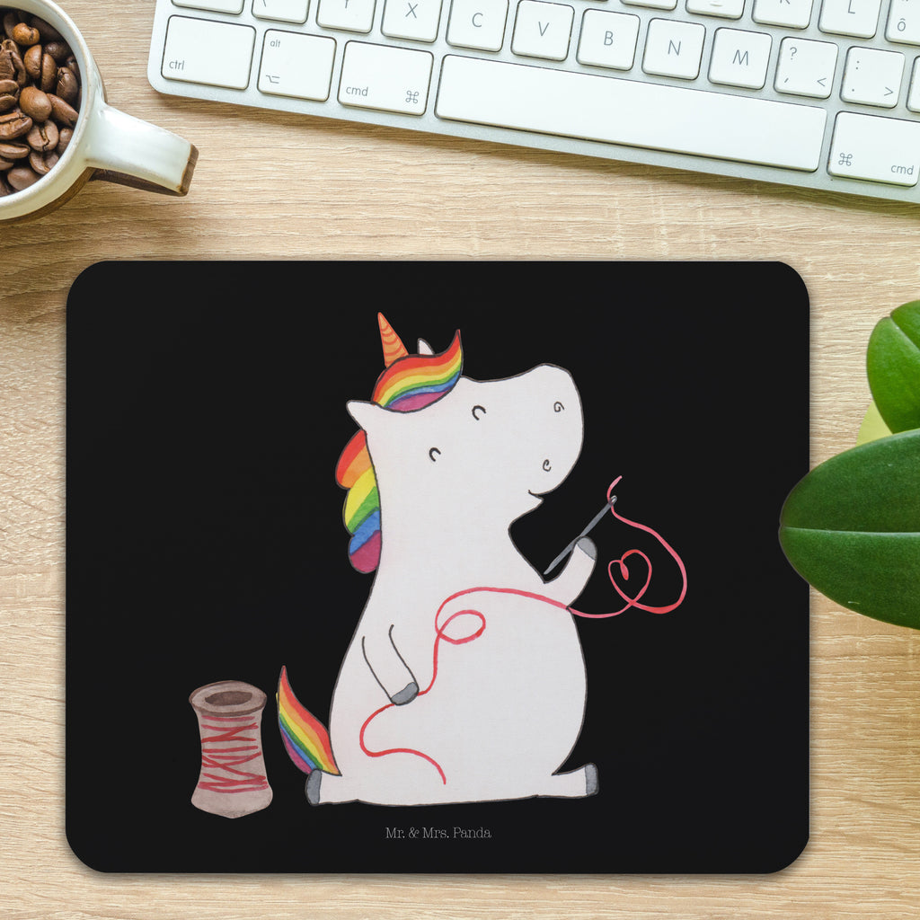 Mauspad Einhorn Näherin Mousepad, Computer zubehör, Büroausstattung, PC Zubehör, Arbeitszimmer, Mauspad, Einzigartiges Mauspad, Designer Mauspad, Einhorn, Einhörner, Einhorn Deko, Pegasus, Unicorn, Näherin, nähen, Mädchen, Freundin, Häkeln, Stricken, basteln, Nähzimmer