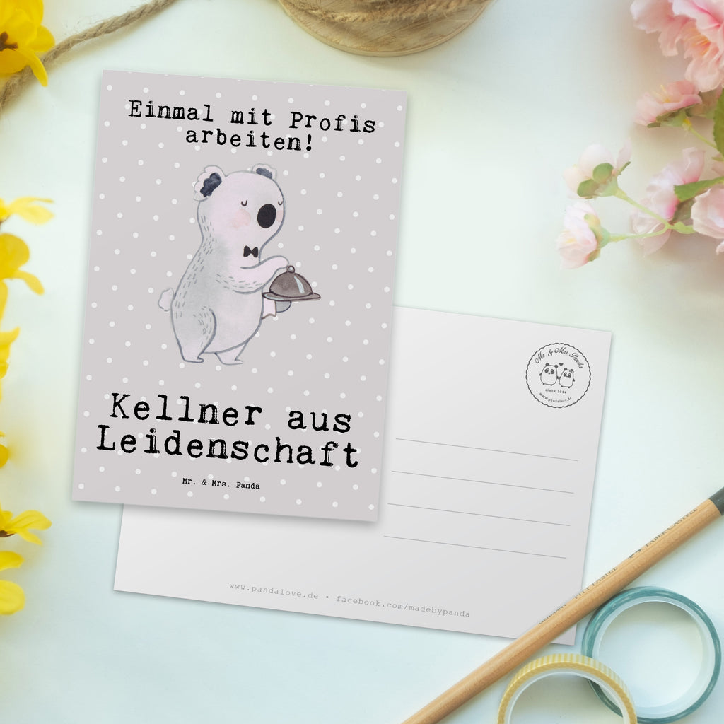 Postkarte Kellner aus Leidenschaft Postkarte, Karte, Geschenkkarte, Grußkarte, Einladung, Ansichtskarte, Geburtstagskarte, Einladungskarte, Dankeskarte, Ansichtskarten, Einladung Geburtstag, Einladungskarten Geburtstag, Beruf, Ausbildung, Jubiläum, Abschied, Rente, Kollege, Kollegin, Geschenk, Schenken, Arbeitskollege, Mitarbeiter, Firma, Danke, Dankeschön, Kellner, Servicekraft, Restaurant, Ober