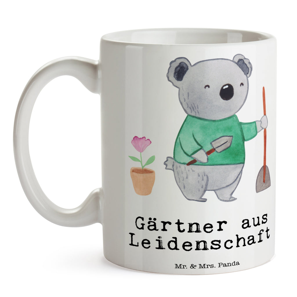 Tasse Gärtner aus Leidenschaft Tasse, Kaffeetasse, Teetasse, Becher, Kaffeebecher, Teebecher, Keramiktasse, Porzellantasse, Büro Tasse, Geschenk Tasse, Tasse Sprüche, Tasse Motive, Kaffeetassen, Tasse bedrucken, Designer Tasse, Cappuccino Tassen, Schöne Teetassen, Beruf, Ausbildung, Jubiläum, Abschied, Rente, Kollege, Kollegin, Geschenk, Schenken, Arbeitskollege, Mitarbeiter, Firma, Danke, Dankeschön, Gärtner, Gartenplaner, Gärtnerei, Gartenbau, Hobbygärtner, Garten- und Landschaftsbauer