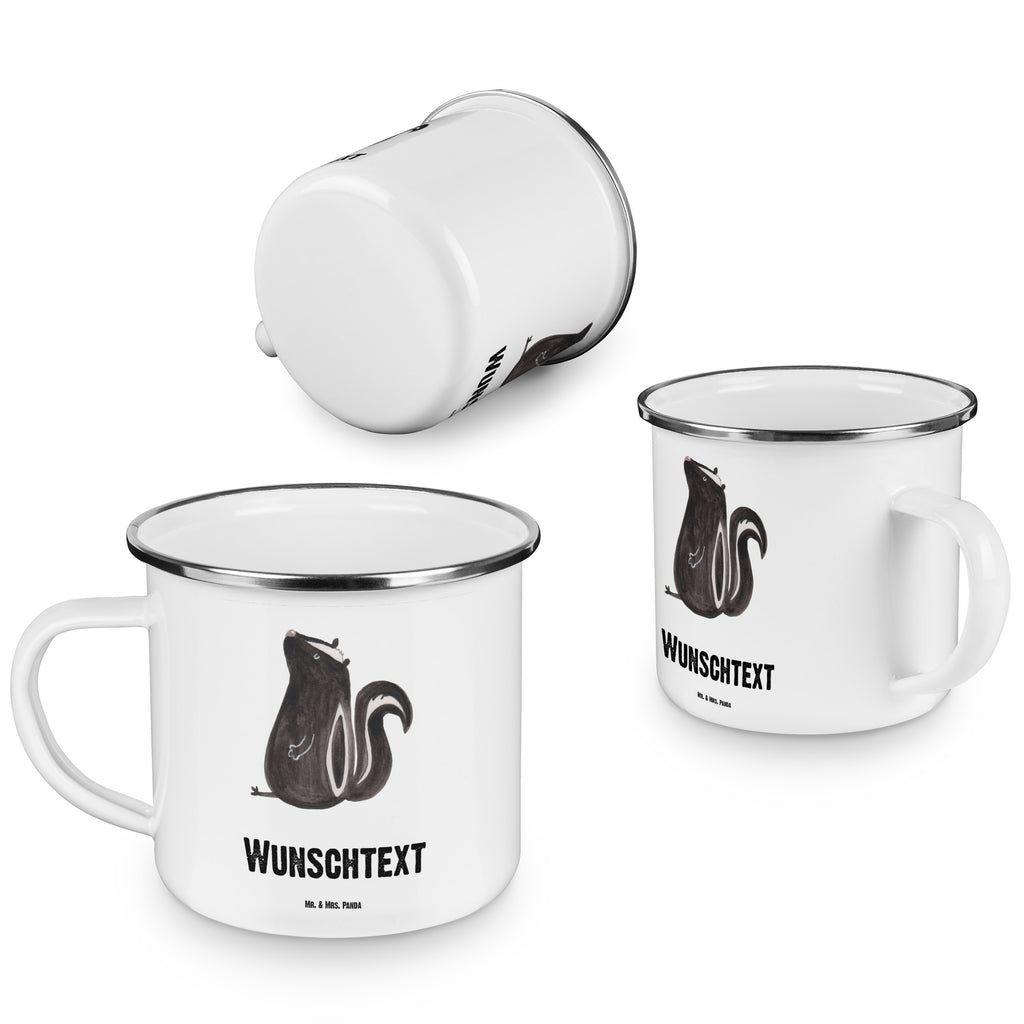 Personalisierte Emaille Tasse Stinktier sitzend Emaille Tasse personalisiert, Emaille Tasse mit Namen, Campingtasse personalisiert, Namenstasse, Campingtasse bedrucken, Campinggeschirr personalsisert, Stinktier, Skunk, Wildtier, Raubtier, Stinker, Stinki, Spruch, Büro, Recht, Besserwisser