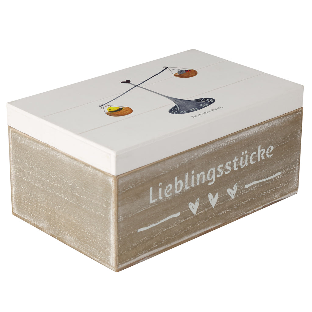 Holzkiste Sternzeichen Waage Holzkiste, Kiste, Schatzkiste, Truhe, Schatulle, XXL, Erinnerungsbox, Erinnerungskiste, Dekokiste, Aufbewahrungsbox, Geschenkbox, Geschenkdose, Tierkreiszeichen, Sternzeichen, Horoskop, Astrologie, Aszendent, Waage, Waage Geschenk, Waage Sternzeichen, Geschenk Oktober, Geschenk September, Geburtstag Oktober, Geburtstag September, Gleichgewicht, Marienkäfer, Hummel, Biene