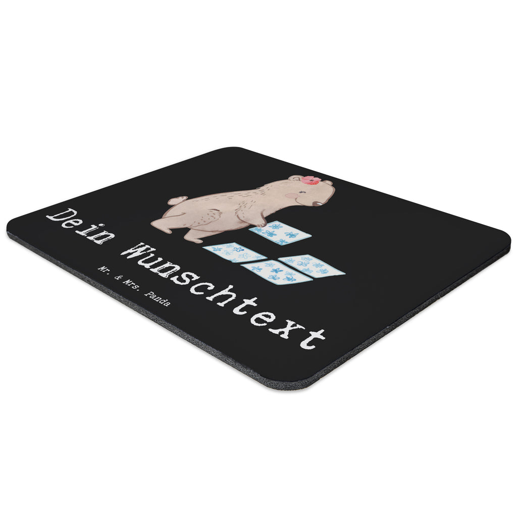 Personalisiertes Mauspad Fliesenlegerin mit Herz Personalisiertes Mousepad, Personalisiertes Mouse Pad, Personalisiertes Mauspad, Mauspad mit Namen, Mousepad mit Namen, Mauspad bedrucken, Mousepad bedrucken, Namensaufdruck, selbst bedrucken, Arbeitszimmer Geschenk, Büro Geschenk, Mouse Pad mit Namen, Selbst bedrucken, Individuelles Mauspad, Einzigartiges Mauspad, Mauspad mit Namen gestalten, Beruf, Ausbildung, Jubiläum, Abschied, Rente, Kollege, Kollegin, Geschenk, Schenken, Arbeitskollege, Mitarbeiter, Firma, Danke, Dankeschön, Fliesenlegerin, Gesellenprüfung, Fliesenlegermeisterin, Fliesenlegerbetrieb, Fliesenfachhandel, Handwerk