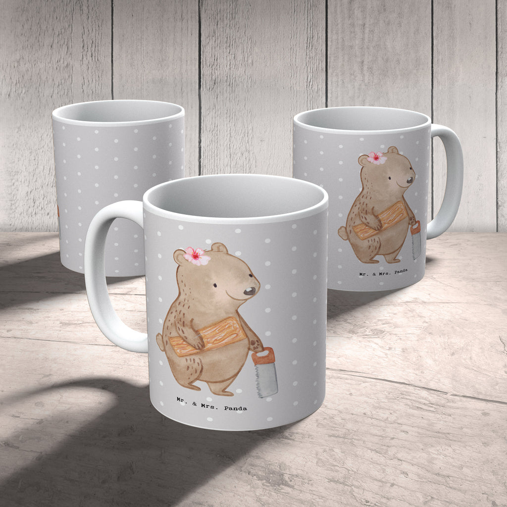 Tasse Restauratorin mit Herz Tasse, Kaffeetasse, Teetasse, Becher, Kaffeebecher, Teebecher, Keramiktasse, Porzellantasse, Büro Tasse, Geschenk Tasse, Tasse Sprüche, Tasse Motive, Kaffeetassen, Tasse bedrucken, Designer Tasse, Cappuccino Tassen, Schöne Teetassen, Beruf, Ausbildung, Jubiläum, Abschied, Rente, Kollege, Kollegin, Geschenk, Schenken, Arbeitskollege, Mitarbeiter, Firma, Danke, Dankeschön