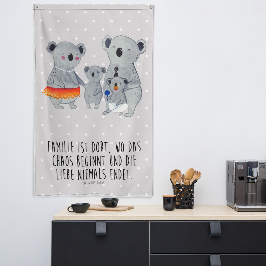 Wandteppich Koala Familie Wandbehang, Dekoration, Boho, Wandteppich, Wandtuch, Wanddeko, Tapisserie, Tapestry, Wandbild, Textil-Kunst, Schmuck-Wandbehang, Wand Deko, Kinderzimmer, Kinderzimmer Wand, Kinderzimmer Deko, Kinderzimmer Wanddeko, Familie, Vatertag, Muttertag, Bruder, Schwester, Mama, Papa, Oma, Opa, Koala, Koalas, Family, Kinder, Geschwister, Familienleben