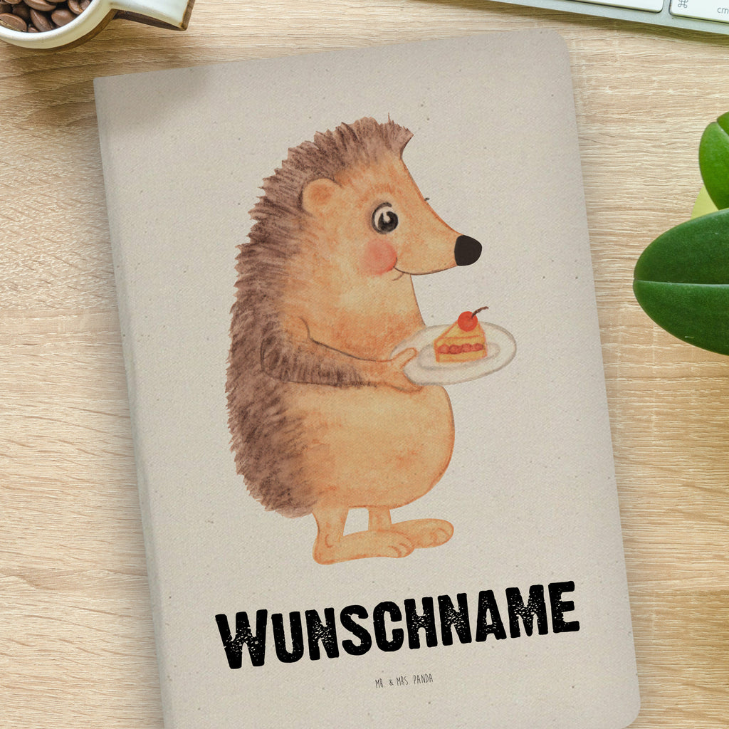 DIN A4 Personalisiertes Notizbuch Igel mit Kuchenstück Personalisiertes Notizbuch, Notizbuch mit Namen, Notizbuch bedrucken, Personalisierung, Namensbuch, Namen, Tiermotive, Gute Laune, lustige Sprüche, Tiere, Igel, Essen Spruch, Kuchen, Backen Geschenk, Kuchen backen, Einladung Party, Geburtstagskuchen, Torte