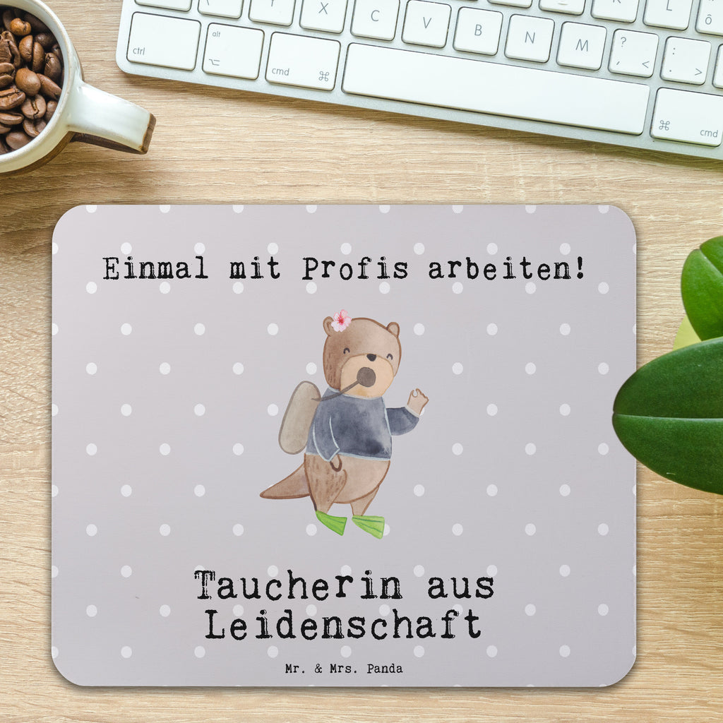 Mauspad Taucherin aus Leidenschaft Mousepad, Computer zubehör, Büroausstattung, PC Zubehör, Arbeitszimmer, Mauspad, Einzigartiges Mauspad, Designer Mauspad, Mausunterlage, Mauspad Büro, Beruf, Ausbildung, Jubiläum, Abschied, Rente, Kollege, Kollegin, Geschenk, Schenken, Arbeitskollege, Mitarbeiter, Firma, Danke, Dankeschön