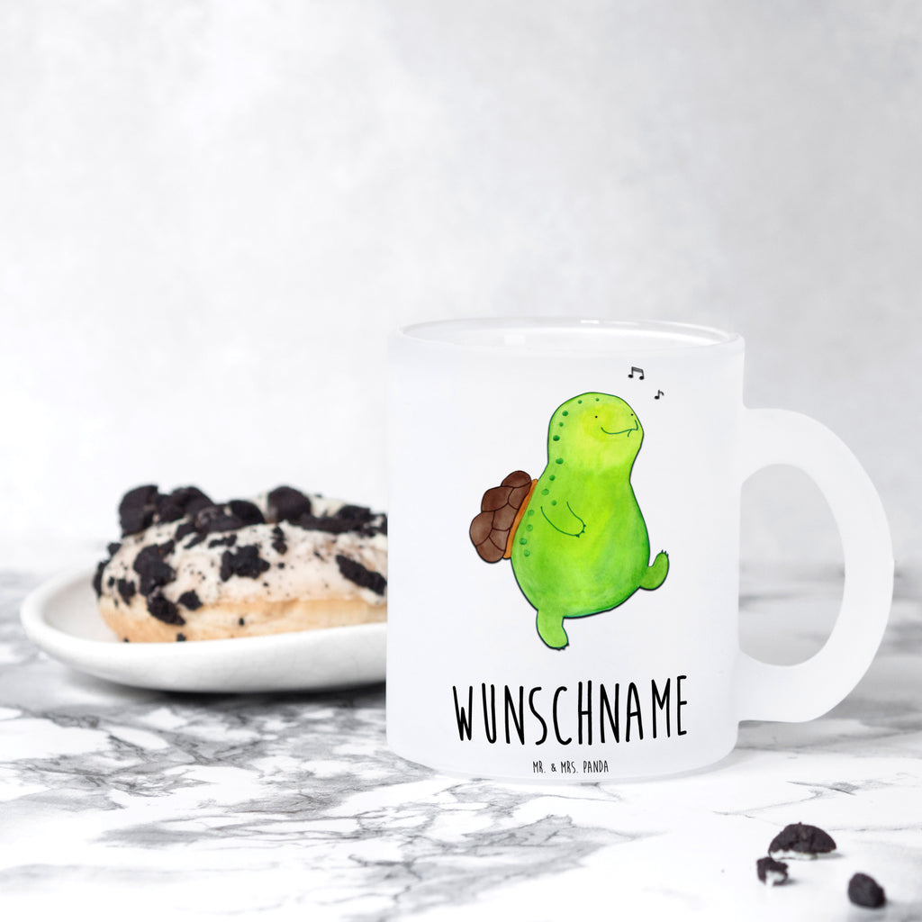 Personalisierte Teetasse Schildkröte pfeift Personalisierte Teetasse, Personalisiertes Teeglas, Personalisierter Teebecher, Personalisierte Glas Teetasse, Personalisierte Teetasse aus Glas, Teetasse mit Namen, Teeglas mit Namen, Teebecher mit Namen, Glas Teetasse mit Namen, Teetasse aus Glas mit Namen, Teetasse Wunschname, Teetasse selbst gestalten., Schildkröte, Schildi, Schildkröten, fröhlich, Glück, Motivation, Lebensfreude, Depression, Trennung, Neuanfang