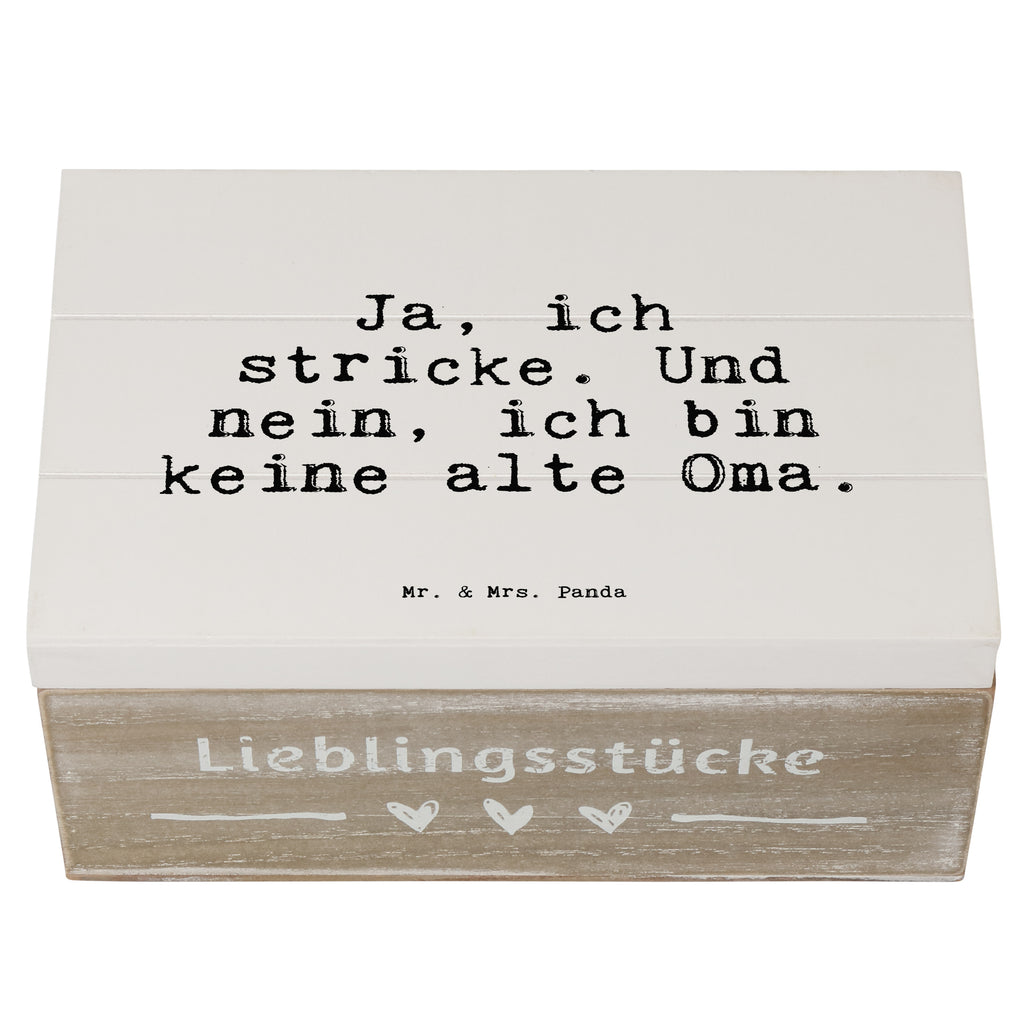 Holzkiste Sprüche und Zitate Ja, ich stricke. Und nein, ich bin keine alte Oma. Holzkiste, Kiste, Schatzkiste, Truhe, Schatulle, XXL, Erinnerungsbox, Erinnerungskiste, Dekokiste, Aufbewahrungsbox, Geschenkbox, Geschenkdose, Spruch, Sprüche, lustige Sprüche, Weisheiten, Zitate, Spruch Geschenke, Spruch Sprüche Weisheiten Zitate Lustig Weisheit Worte