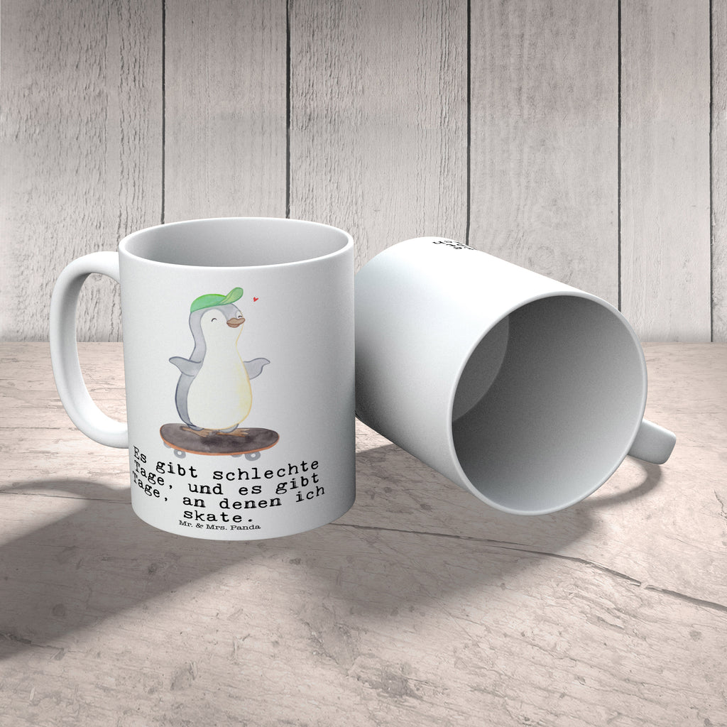 Tasse Pinguin Skateboarden Tasse, Kaffeetasse, Teetasse, Becher, Kaffeebecher, Teebecher, Keramiktasse, Porzellantasse, Büro Tasse, Geschenk Tasse, Tasse Sprüche, Tasse Motive, Kaffeetassen, Tasse bedrucken, Designer Tasse, Cappuccino Tassen, Schöne Teetassen, Geschenk, Sport, Sportart, Hobby, Schenken, Danke, Dankeschön, Auszeichnung, Gewinn, Sportler, Skateboarden, Skateboard fahren, Skaten, Skateboard, Skateplatz