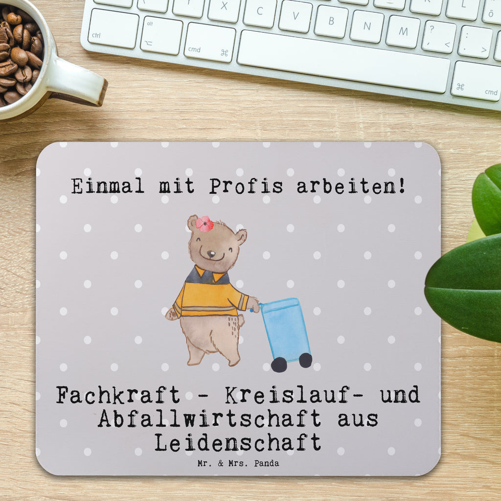 Mauspad Fachkraft - Kreislauf- und Abfallwirtschaft aus Leidenschaft Mousepad, Computer zubehör, Büroausstattung, PC Zubehör, Arbeitszimmer, Mauspad, Einzigartiges Mauspad, Designer Mauspad, Mausunterlage, Mauspad Büro, Beruf, Ausbildung, Jubiläum, Abschied, Rente, Kollege, Kollegin, Geschenk, Schenken, Arbeitskollege, Mitarbeiter, Firma, Danke, Dankeschön, Müllwerker, Fachkraft Kreislauf- und Abfallwirtschaft, Müllentsorger, Kehrichtmann, Müllmann, Müllfahrer