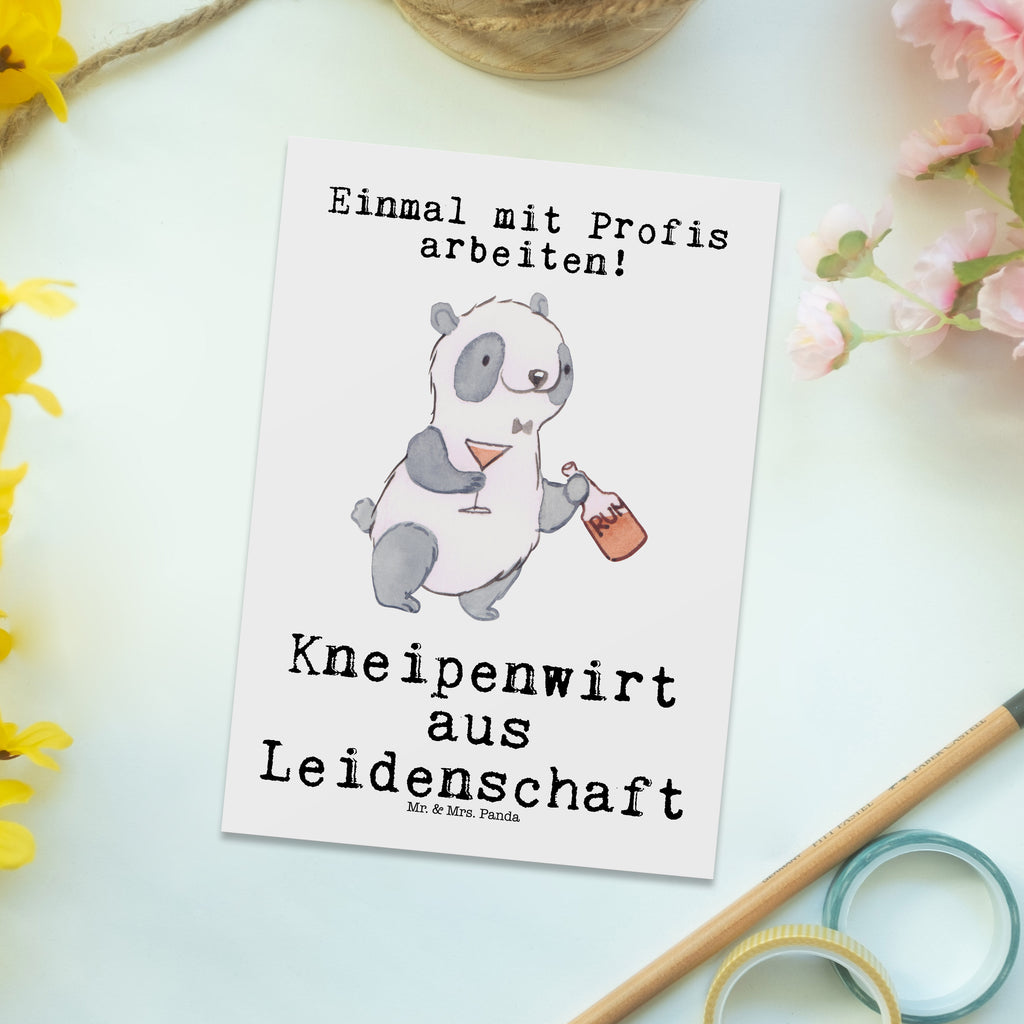 Postkarte Kneipenwirt aus Leidenschaft Postkarte, Karte, Geschenkkarte, Grußkarte, Einladung, Ansichtskarte, Geburtstagskarte, Einladungskarte, Dankeskarte, Ansichtskarten, Einladung Geburtstag, Einladungskarten Geburtstag, Beruf, Ausbildung, Jubiläum, Abschied, Rente, Kollege, Kollegin, Geschenk, Schenken, Arbeitskollege, Mitarbeiter, Firma, Danke, Dankeschön, Kneipenwirt, Gastwirt, Gaststätte, Kneipe, Eröffnung, Barkeeper, Bartender, Rum, Bar