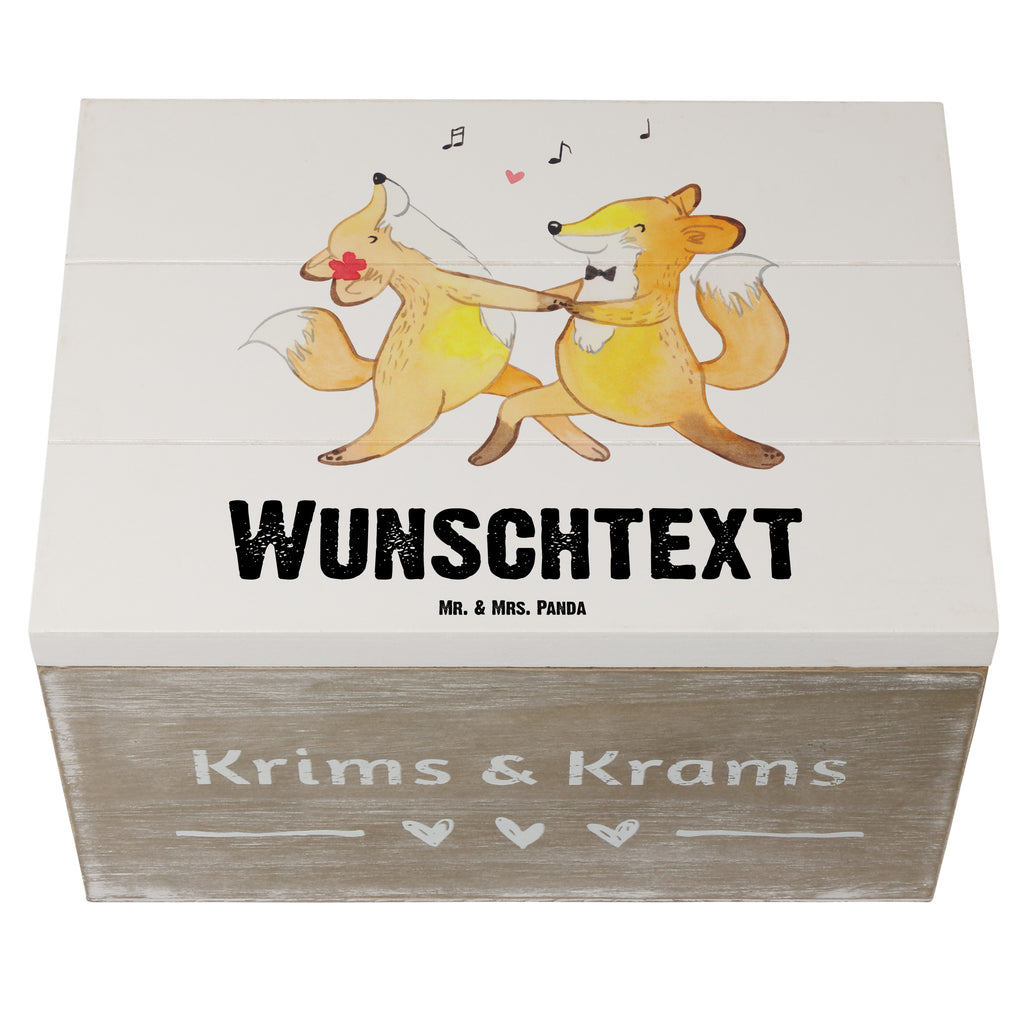 Personalisierte Holzkiste Füchse Salsa tanzen Holzkiste mit Namen, Kiste mit Namen, Schatzkiste mit Namen, Truhe mit Namen, Schatulle mit Namen, Erinnerungsbox mit Namen, Erinnerungskiste, mit Namen, Dekokiste mit Namen, Aufbewahrungsbox mit Namen, Holzkiste Personalisiert, Kiste Personalisiert, Schatzkiste Personalisiert, Truhe Personalisiert, Schatulle Personalisiert, Erinnerungsbox Personalisiert, Erinnerungskiste Personalisiert, Dekokiste Personalisiert, Aufbewahrungsbox Personalisiert, Geschenkbox personalisiert, GEschenkdose personalisiert, Geschenk, Sport, Sportart, Hobby, Schenken, Danke, Dankeschön, Auszeichnung, Gewinn, Sportler, Salsa tanzen, Tanzschule, Tanzen, Tanzkurs