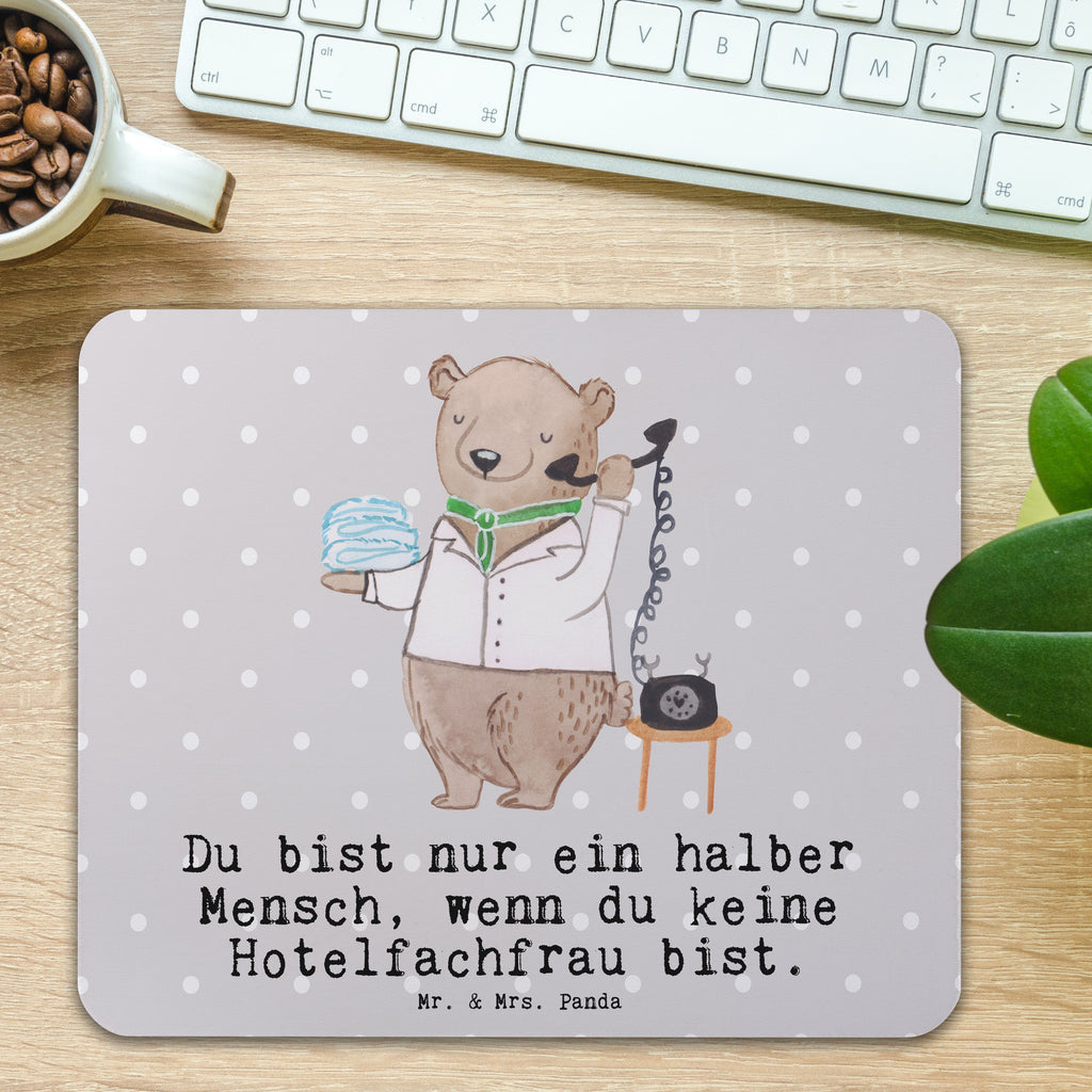 Mauspad Hotelfachfrau mit Herz Mousepad, Computer zubehör, Büroausstattung, PC Zubehör, Arbeitszimmer, Mauspad, Einzigartiges Mauspad, Designer Mauspad, Mausunterlage, Mauspad Büro, Beruf, Ausbildung, Jubiläum, Abschied, Rente, Kollege, Kollegin, Geschenk, Schenken, Arbeitskollege, Mitarbeiter, Firma, Danke, Dankeschön, Hotelfachfrau, Hotelkauffrau, Hotelfachangestellte, Hotelier, Hoteleröffnung