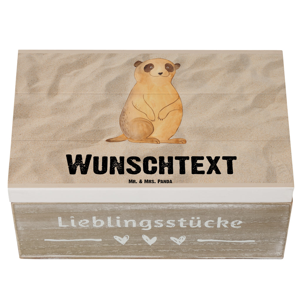 Personalisierte Holzkiste Erdmännchen Holzkiste mit Namen, Kiste mit Namen, Schatzkiste mit Namen, Truhe mit Namen, Schatulle mit Namen, Erinnerungsbox mit Namen, Erinnerungskiste, mit Namen, Dekokiste mit Namen, Aufbewahrungsbox mit Namen, Holzkiste Personalisiert, Kiste Personalisiert, Schatzkiste Personalisiert, Truhe Personalisiert, Schatulle Personalisiert, Erinnerungsbox Personalisiert, Erinnerungskiste Personalisiert, Dekokiste Personalisiert, Aufbewahrungsbox Personalisiert, Geschenkbox personalisiert, GEschenkdose personalisiert, Afrika, Wildtiere, Erdmännchen, Reisen, Spruch, Weltreise, Afrikareise, Roadtrip, Traveling