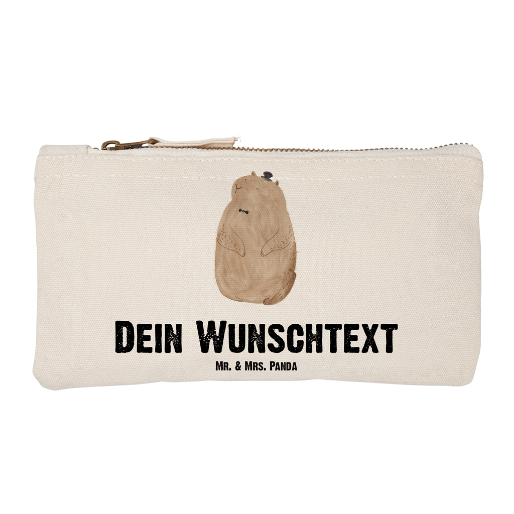 Personalisierte Schminktasche Murmeltier Personalisierte Schminktasche, Personalisierte Kosmetiktasche, Personalisierter Kosmetikbeutel, Personalisiertes Stiftemäppchen, Personalisiertes Etui, Personalisierte Federmappe, Personalisierte Makeup Bag, Personalisiertes Schminketui, Personalisiertes Kosmetiketui, Personalisiertes Schlamperetui, Schminktasche mit Namen, Kosmetiktasche mit Namen, Kosmetikbeutel mit Namen, Stiftemäppchen mit Namen, Etui mit Namen, Federmappe mit Namen, Makeup Bg mit Namen, Schminketui mit Namen, Kosmetiketui mit Namen, Schlamperetui mit Namen, Schminktasche personalisieren, Schminktasche bedrucken, Schminktasche selbst gestalten, Tiermotive, Gute Laune, lustige Sprüche, Tiere, Murmeltier, Knigge, Fröhlichkeit, Freundlichkeit, Respekt, Anstand