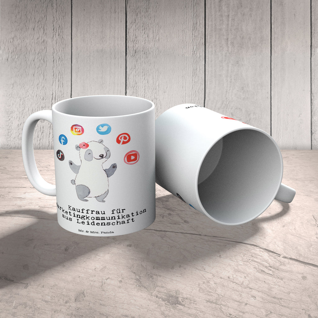 Tasse Kauffrau für Marketingkommunikation aus Leidenschaft Tasse, Kaffeetasse, Teetasse, Becher, Kaffeebecher, Teebecher, Keramiktasse, Porzellantasse, Büro Tasse, Geschenk Tasse, Tasse Sprüche, Tasse Motive, Kaffeetassen, Tasse bedrucken, Designer Tasse, Cappuccino Tassen, Schöne Teetassen, Beruf, Ausbildung, Jubiläum, Abschied, Rente, Kollege, Kollegin, Geschenk, Schenken, Arbeitskollege, Mitarbeiter, Firma, Danke, Dankeschön, Abschlussprüfung, Kauffrau für Spedition und Logistikdienstleistung, Ausbildungsgeschenk, Logistikerin, Speditionsmitarbeiterin