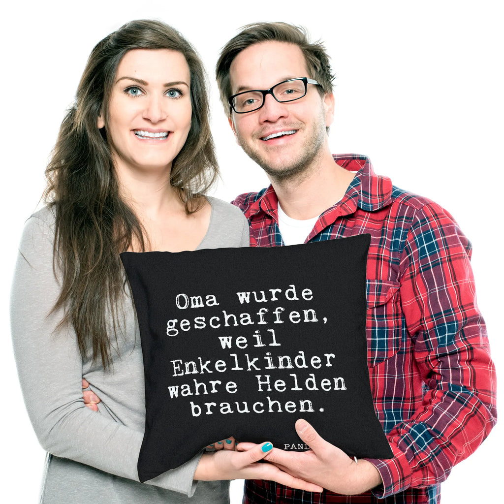 40x40 Kissen Fun Talk Oma wurde geschaffen, weil Enkelkinder wahre Helden brauchen. Kissenhülle, Kopfkissen, Sofakissen, Dekokissen, Motivkissen, sofakissen, sitzkissen, Kissen, Kissenbezüge, Kissenbezug 40x40, Kissen 40x40, Kissenhülle 40x40, Zierkissen, Couchkissen, Dekokissen Sofa, Sofakissen 40x40, Dekokissen 40x40, Kopfkissen 40x40, Kissen 40x40 Waschbar, Spruch, Sprüche, lustige Sprüche, Weisheiten, Zitate, Spruch Geschenke, Glizer Spruch Sprüche Weisheiten Zitate Lustig Weisheit Worte