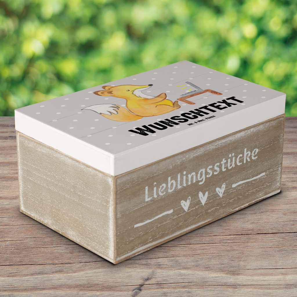 Personalisierte Holzkiste Programmiererin mit Herz Holzkiste mit Namen, Kiste mit Namen, Schatzkiste mit Namen, Truhe mit Namen, Schatulle mit Namen, Erinnerungsbox mit Namen, Erinnerungskiste, mit Namen, Dekokiste mit Namen, Aufbewahrungsbox mit Namen, Holzkiste Personalisiert, Kiste Personalisiert, Schatzkiste Personalisiert, Truhe Personalisiert, Schatulle Personalisiert, Erinnerungsbox Personalisiert, Erinnerungskiste Personalisiert, Dekokiste Personalisiert, Aufbewahrungsbox Personalisiert, Geschenkbox personalisiert, GEschenkdose personalisiert, Beruf, Ausbildung, Jubiläum, Abschied, Rente, Kollege, Kollegin, Geschenk, Schenken, Arbeitskollege, Mitarbeiter, Firma, Danke, Dankeschön, Programmiererin, Softwareingenieurin, Softwarentwicklerin, Computerfreak, Datenverarbeiterin, Computerfachfrau, IT-Spezialistin, Nerd