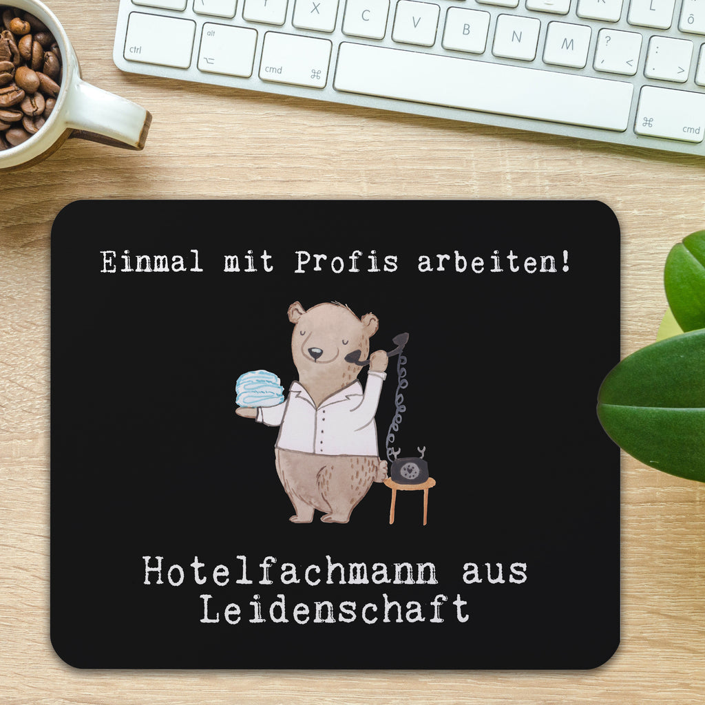 Mauspad Hotelfachmann aus Leidenschaft Mousepad, Computer zubehör, Büroausstattung, PC Zubehör, Arbeitszimmer, Mauspad, Einzigartiges Mauspad, Designer Mauspad, Mausunterlage, Mauspad Büro, Beruf, Ausbildung, Jubiläum, Abschied, Rente, Kollege, Kollegin, Geschenk, Schenken, Arbeitskollege, Mitarbeiter, Firma, Danke, Dankeschön, Hotelfachmann, Hotelkaufmann, Hotelfachangestellter, Hotelier, Hoteleröffnung