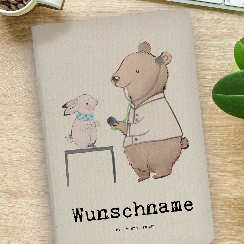 DIN A4 Personalisiertes Notizbuch Tierarzt mit Herz Personalisiertes Notizbuch, Notizbuch mit Namen, Notizbuch bedrucken, Personalisierung, Namensbuch, Namen, Beruf, Ausbildung, Jubiläum, Abschied, Rente, Kollege, Kollegin, Geschenk, Schenken, Arbeitskollege, Mitarbeiter, Firma, Danke, Dankeschön